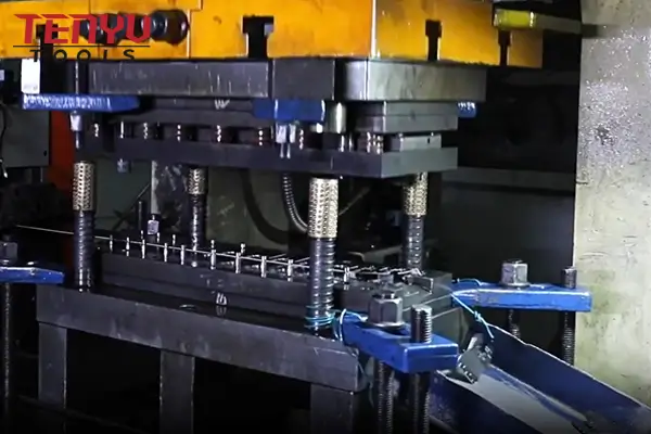 Factory production line for multi-tool saw blades