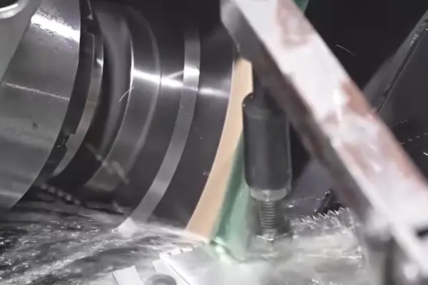 M42 8 percent cobalt bi-metal hole saw tooth design